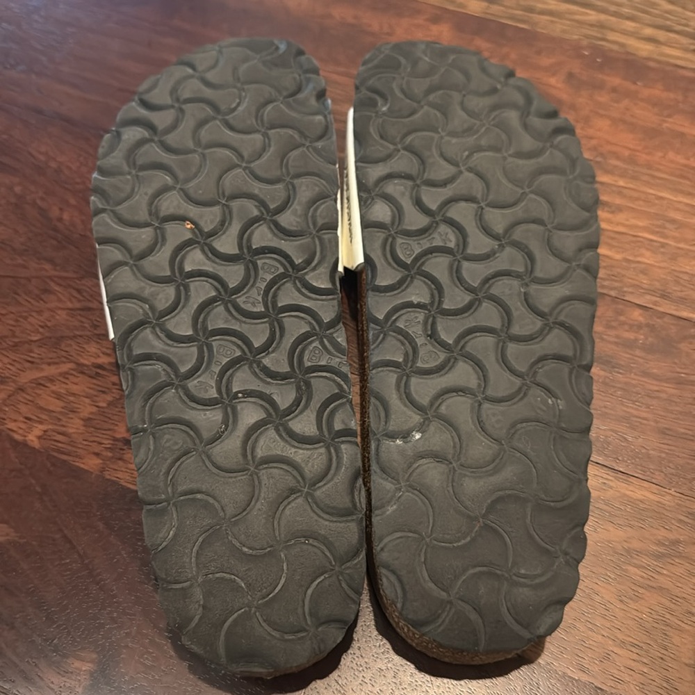 Birkenstock Women’s White Sandals - Picture 5 of 6